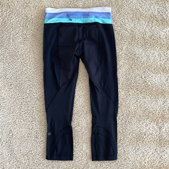 Lululemon cropped leggings - Picture 2 of 3